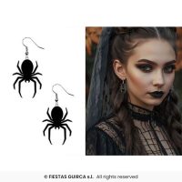 Oorringen en ketting spinnen